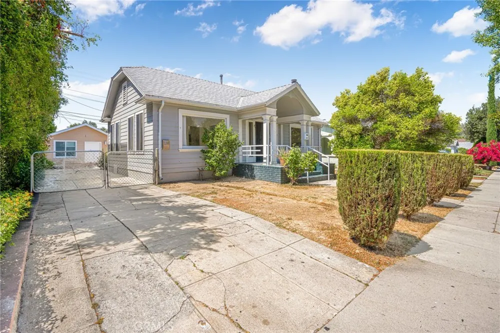 636 Pioneer Drive #1 Glendale, CA 91203