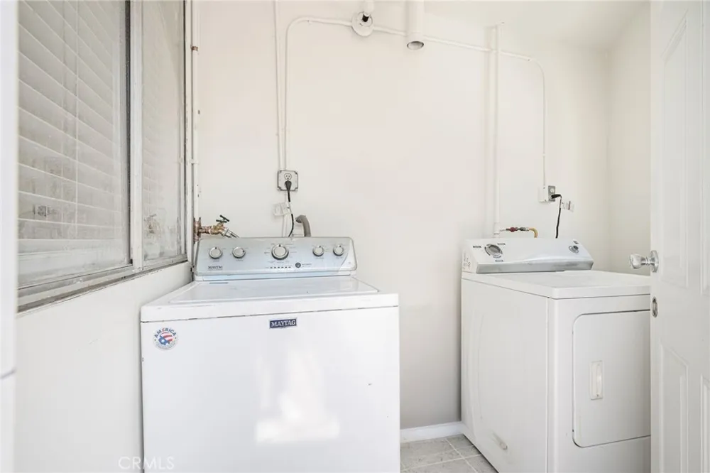 636 Pioneer Drive #1 Glendale, CA 91203