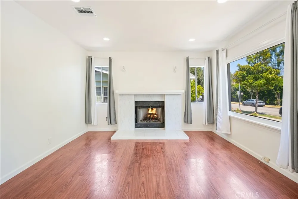 636 Pioneer Drive #1 Glendale, CA 91203
