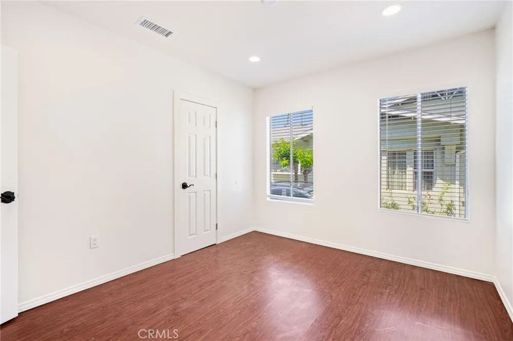 636 Pioneer Drive #1 Glendale, CA 91203