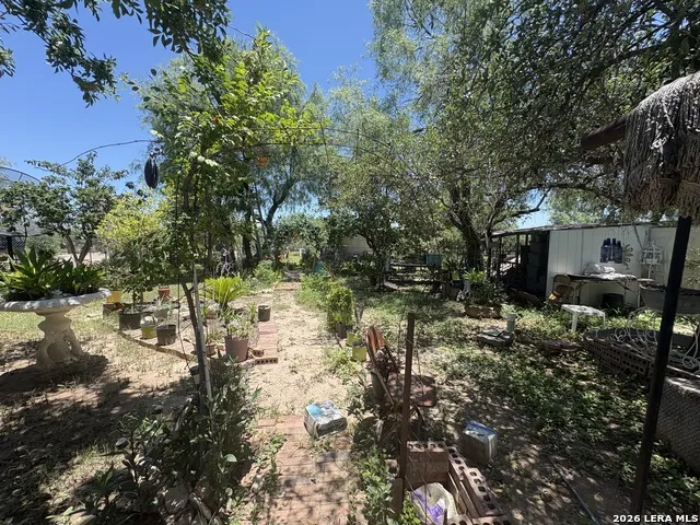 563 LA PALOMA DR Eagle Pass, TX 78852