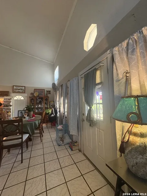 563 LA PALOMA DR Eagle Pass, TX 78852