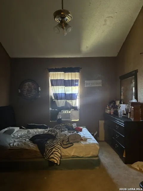 563 LA PALOMA DR Eagle Pass, TX 78852