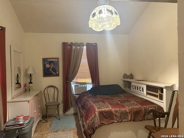 563 LA PALOMA DR Eagle Pass, TX 78852