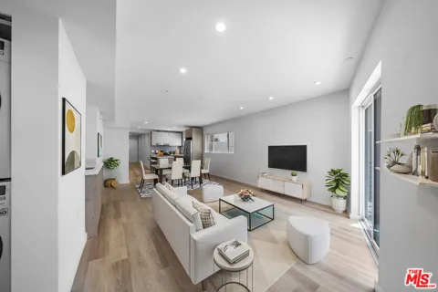 8532 Cashio Street #101