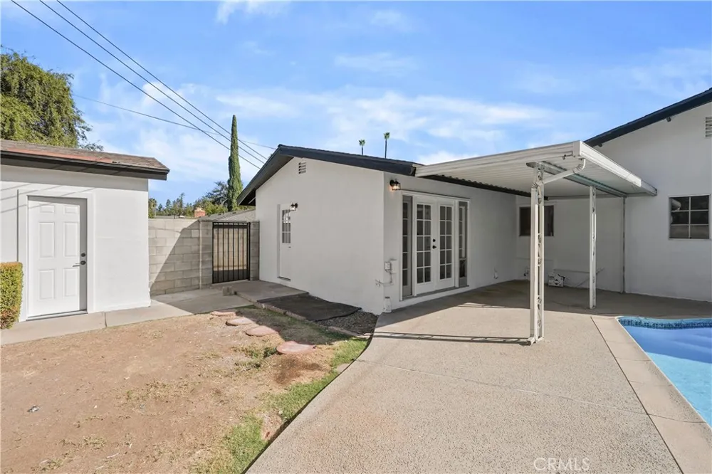24 S Ash St Redlands, CA 92373