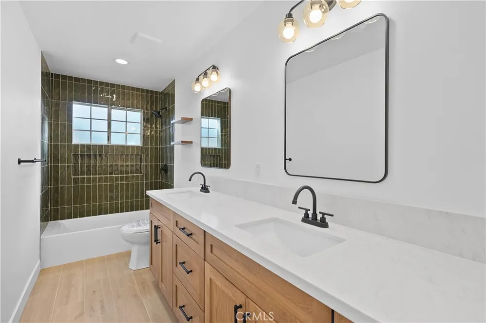 24 S Ash St Redlands, CA 92373