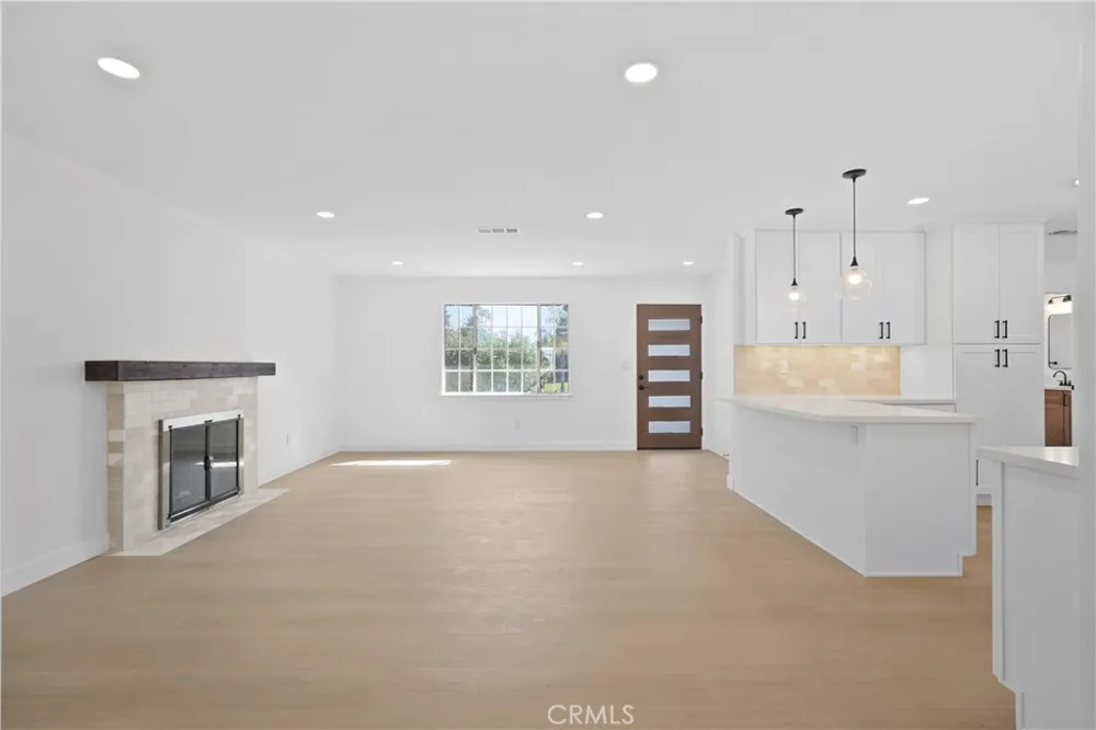 24 S Ash St Redlands, CA 92373