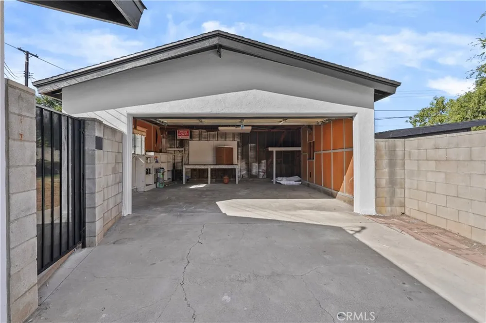 24 S Ash St Redlands, CA 92373