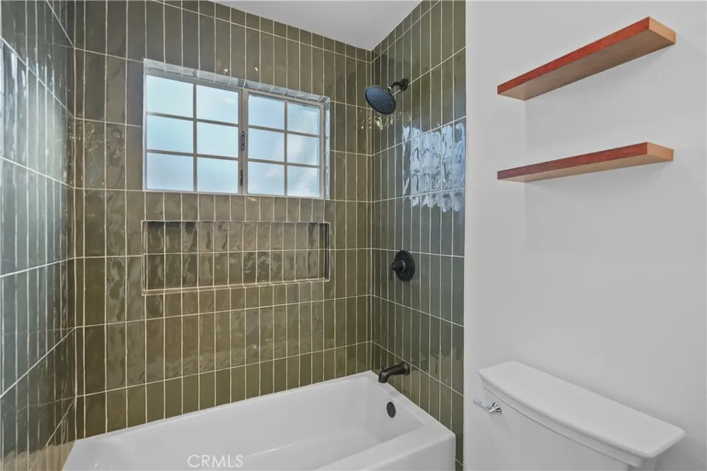 24 S Ash St Redlands, CA 92373