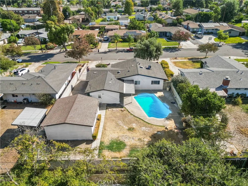 24 S Ash St Redlands, CA 92373