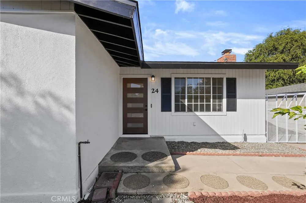 24 S Ash St Redlands, CA 92373