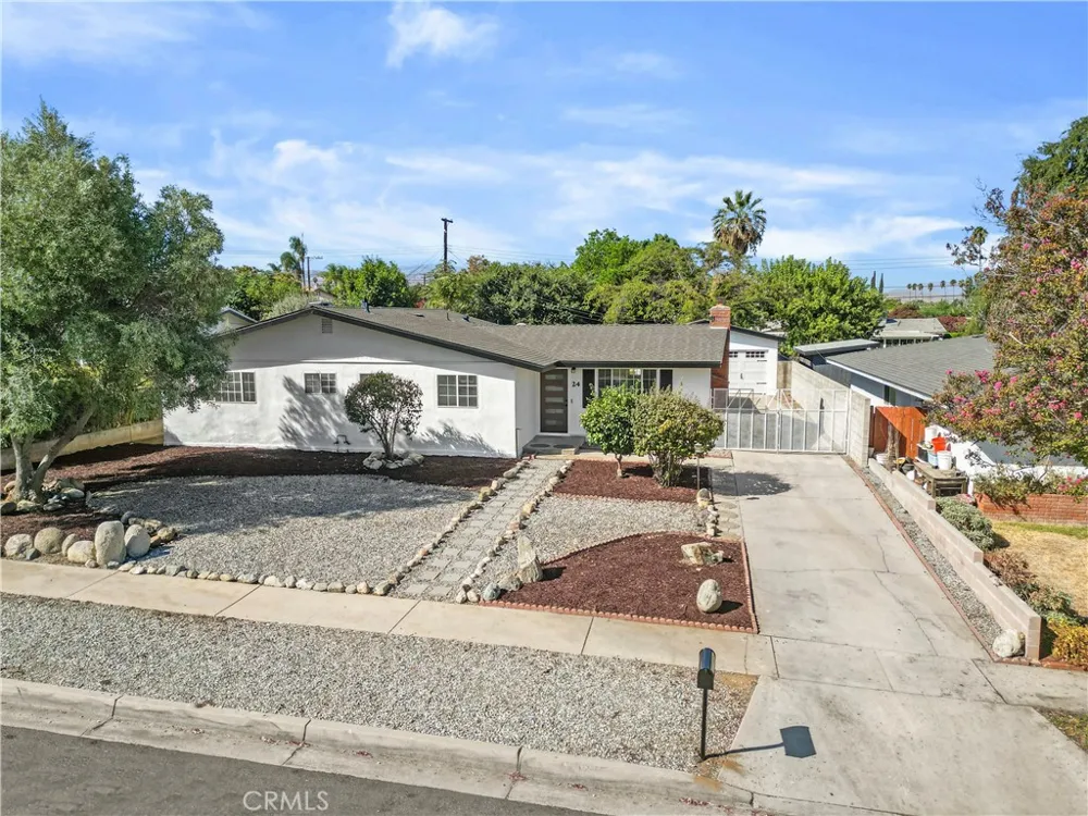 24 S Ash St Redlands, CA 92373