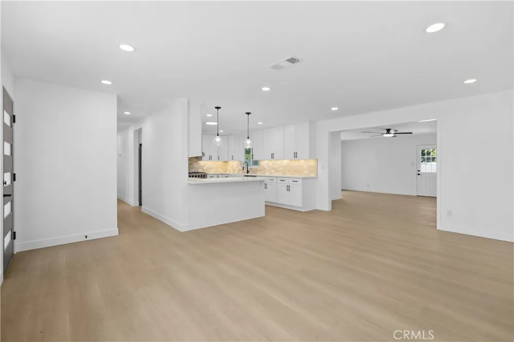 24 S Ash St Redlands, CA 92373
