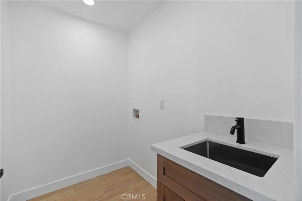 24 S Ash St Redlands, CA 92373