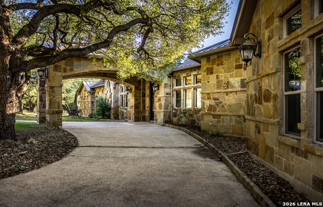 1539 WATERSTONE PKWY Boerne, TX 78006