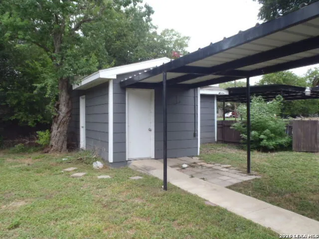 297 S HACKBERRY AVE New Braunfels, TX 78130