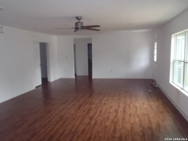 297 S HACKBERRY AVE New Braunfels, TX 78130