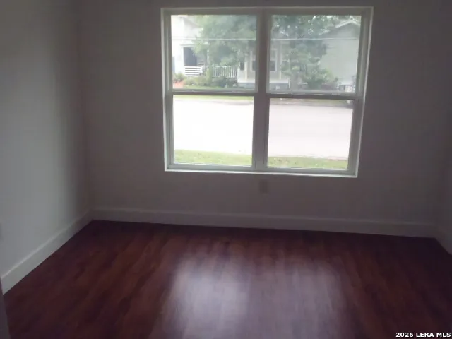 297 S HACKBERRY AVE New Braunfels, TX 78130