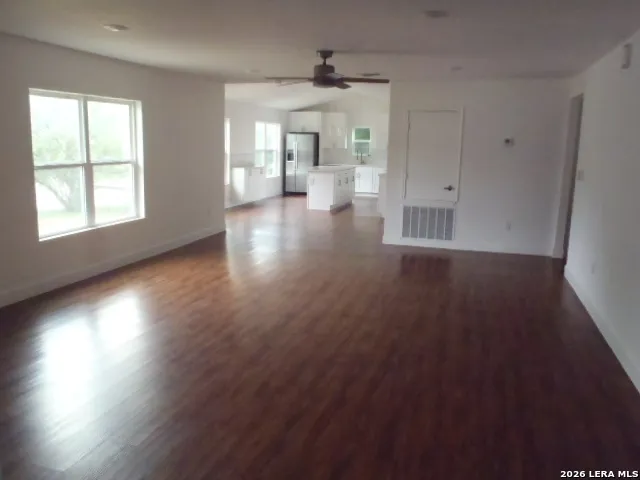297 S HACKBERRY AVE New Braunfels, TX 78130