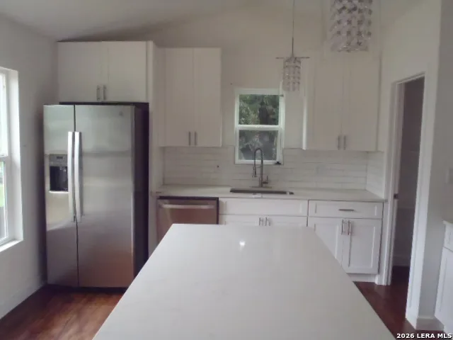 297 S HACKBERRY AVE New Braunfels, TX 78130