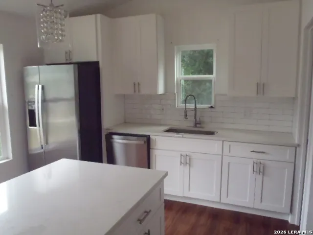 297 S HACKBERRY AVE New Braunfels, TX 78130