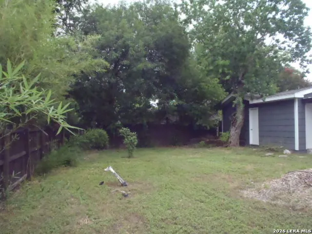 297 S HACKBERRY AVE New Braunfels, TX 78130