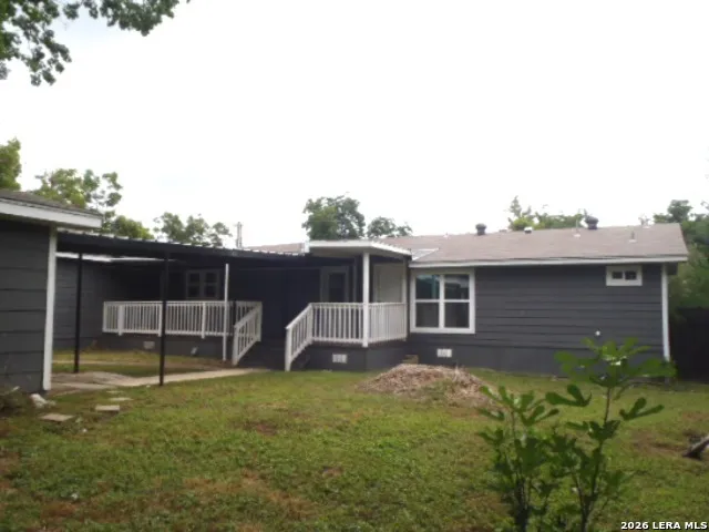 297 S HACKBERRY AVE New Braunfels, TX 78130