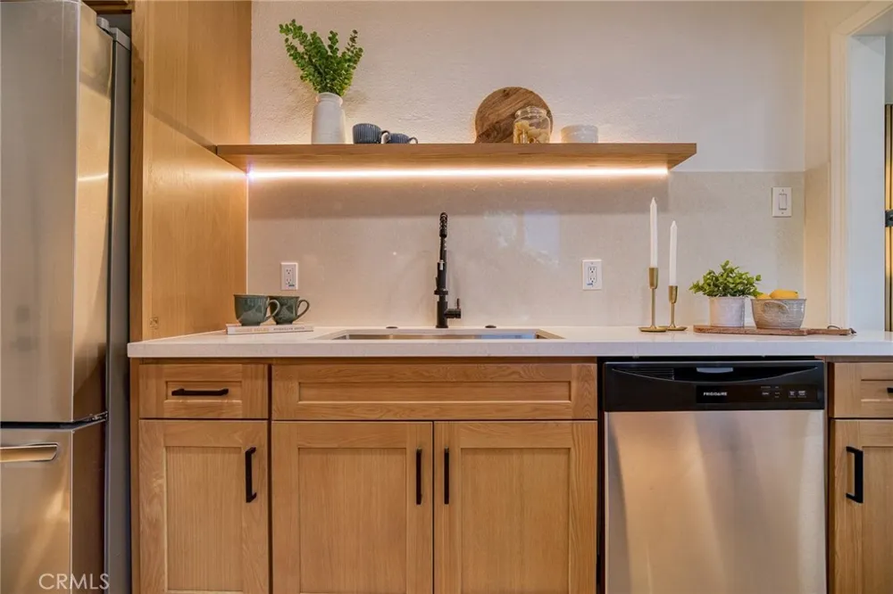 311 E Cummings Lane Long Beach, CA 90805