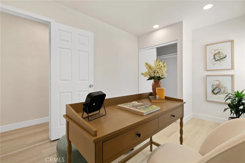 311 E Cummings Lane Long Beach, CA 90805