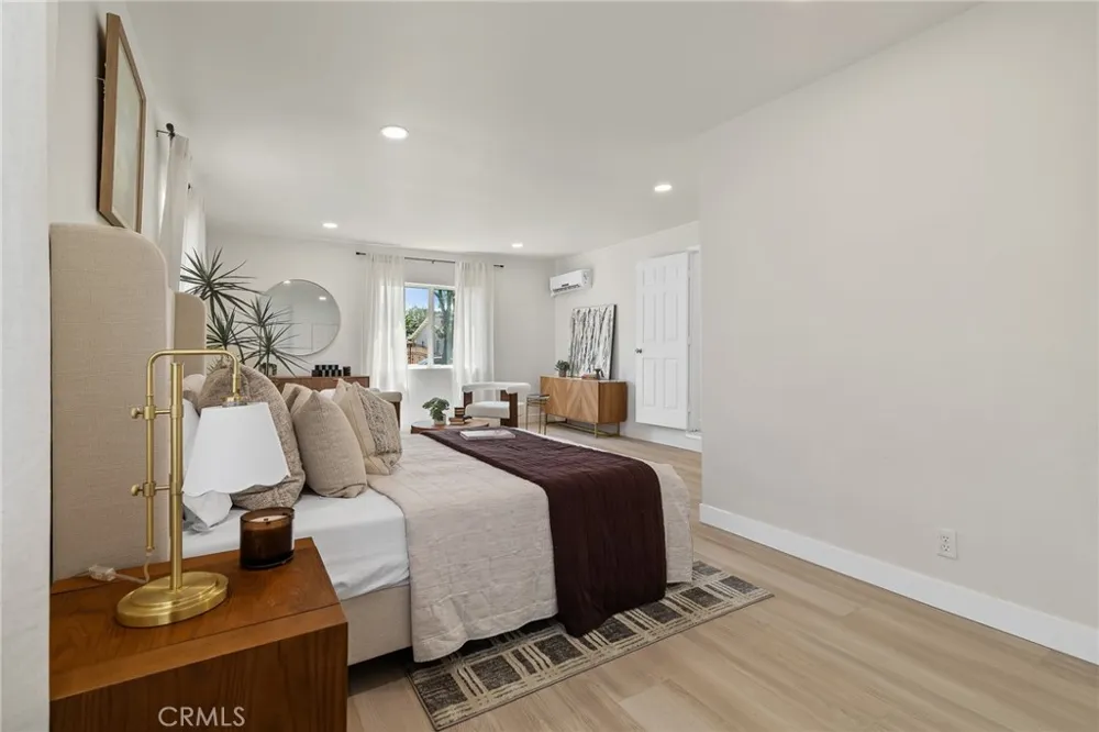 311 E Cummings Lane Long Beach, CA 90805