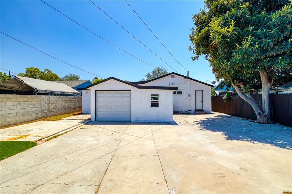 311 E Cummings Lane Long Beach, CA 90805