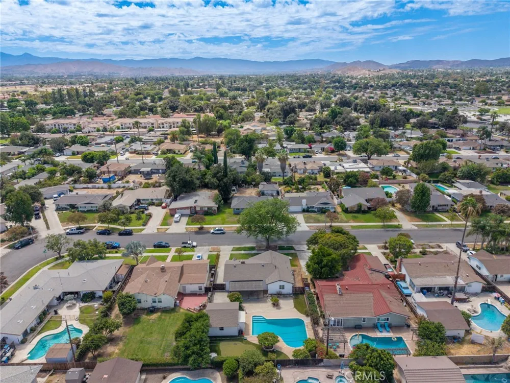 3913 Madrona Road Riverside, CA 92504