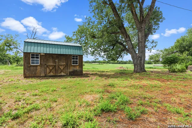 11695 Blanchard Atascosa, TX 78002