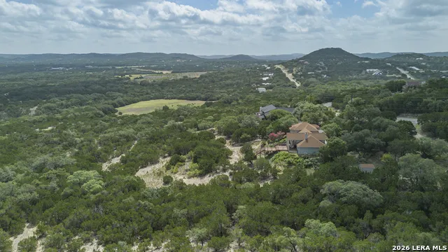1114 Lakepark Dr Lakehills, TX 78063