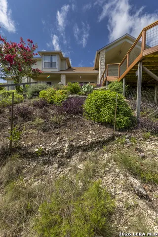 1114 Lakepark Dr Lakehills, TX 78063