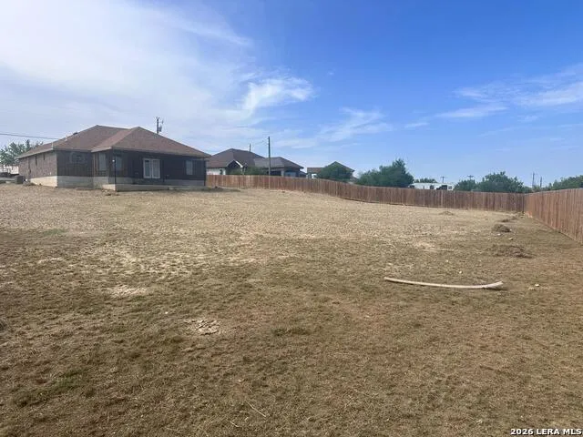 218 View Drive Eagle Pass, TX 78852