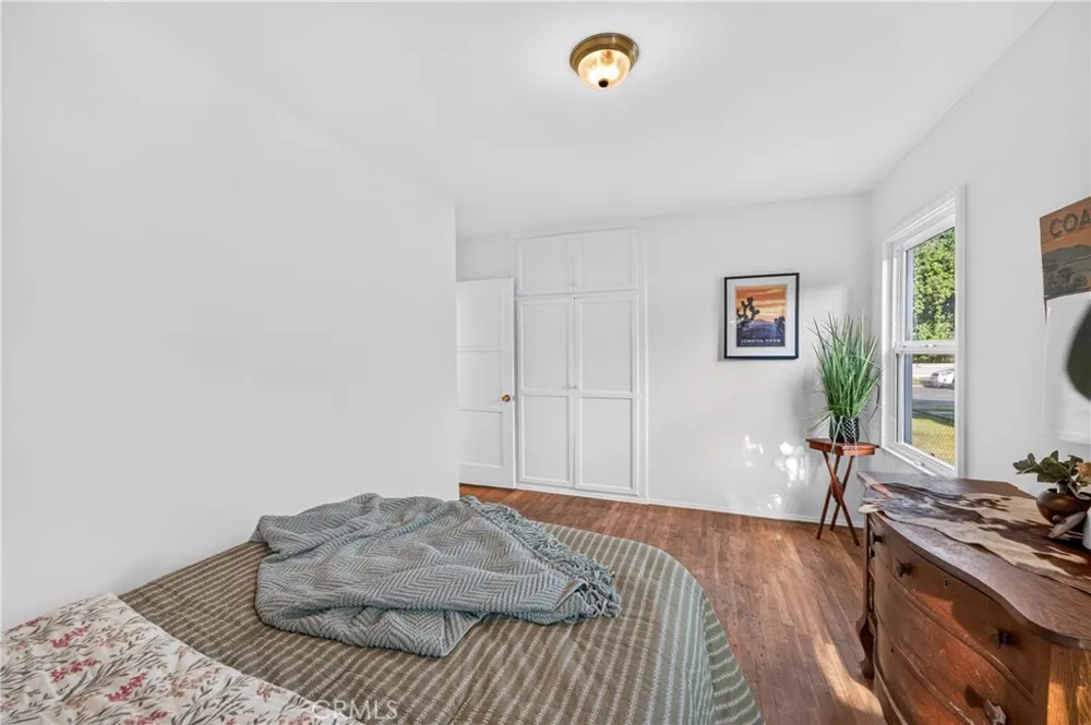 6724 De Celis Place Lake Balboa, CA 91406