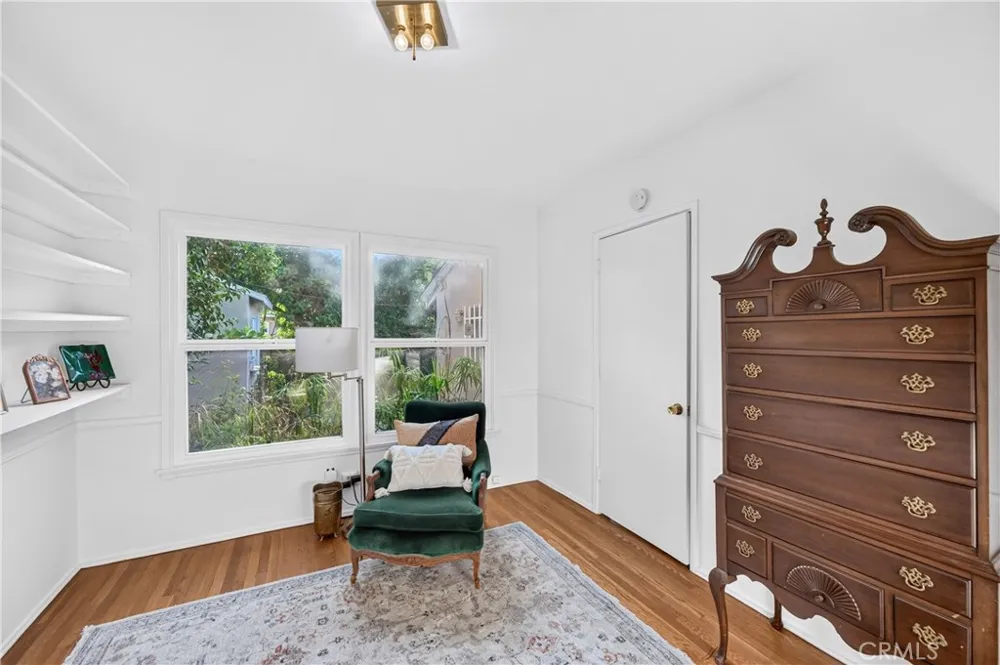 6724 De Celis Place Lake Balboa, CA 91406