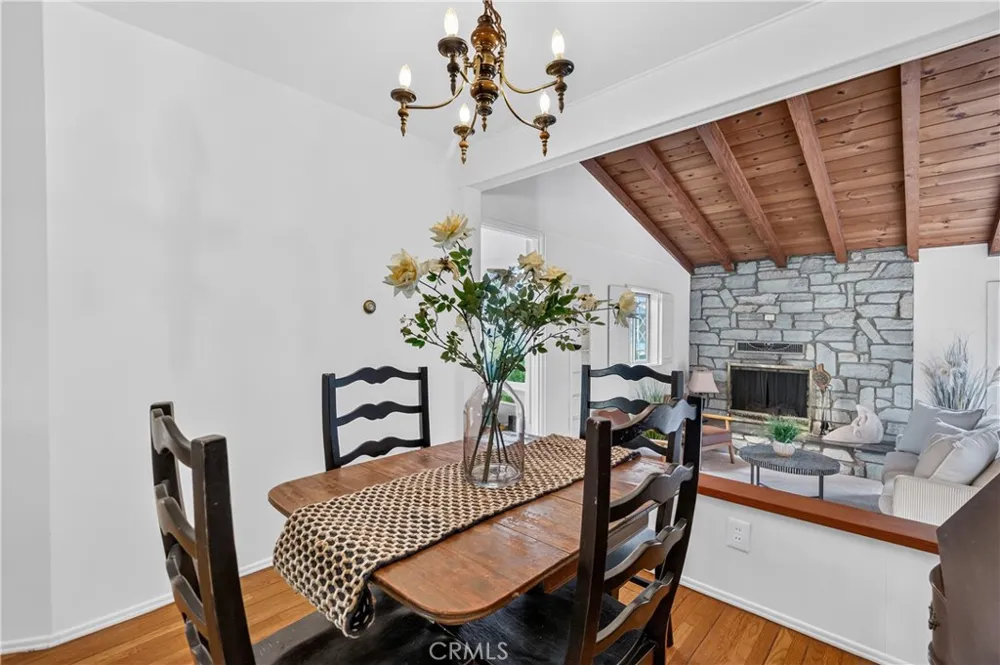 6724 De Celis Place Lake Balboa, CA 91406