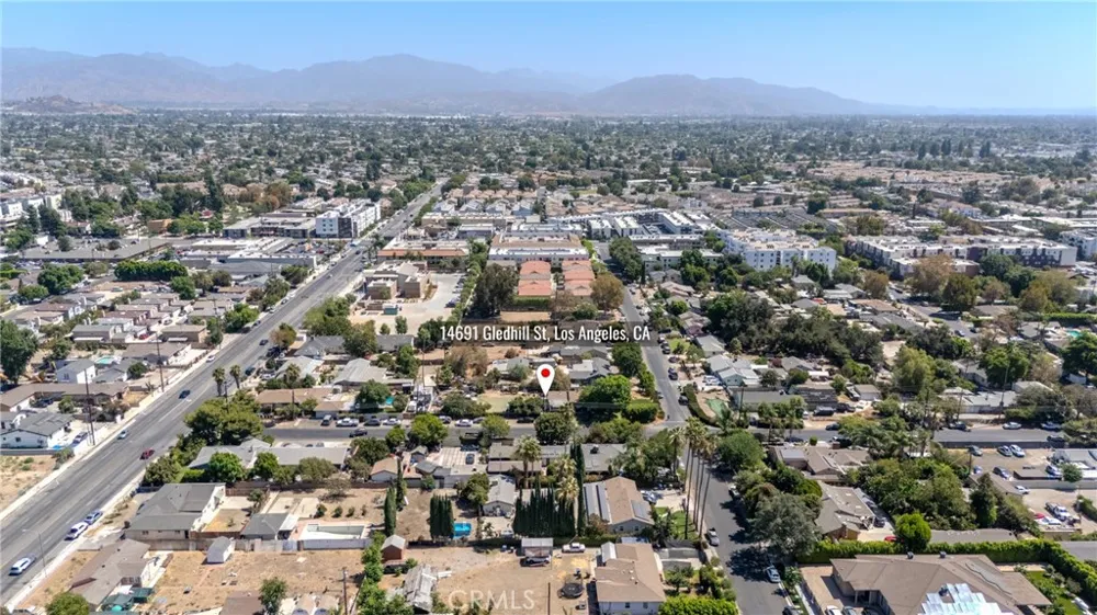 14691 Gledhill Panorama City, CA 91402