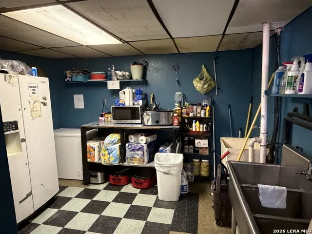 303 Bellinger San Antonio, TX 78220