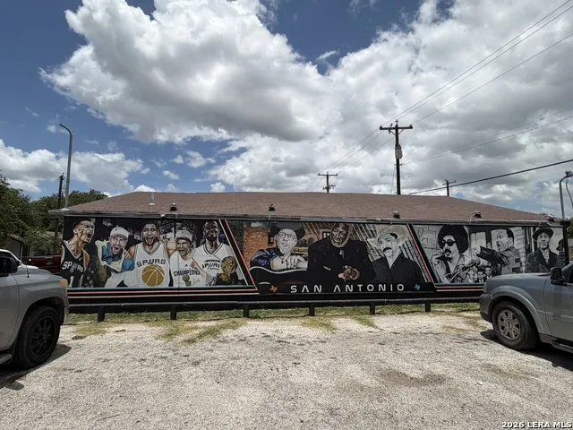 303 Bellinger San Antonio, TX 78220