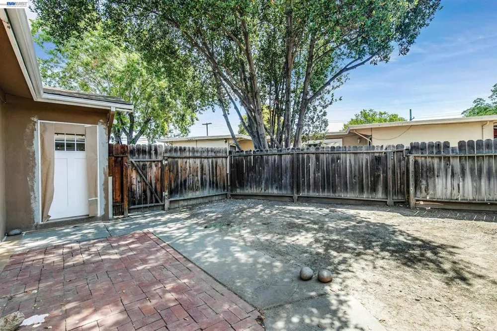 1167 Holmes Court Livermore, CA 94551