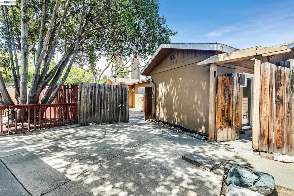 1167 Holmes Court Livermore, CA 94551
