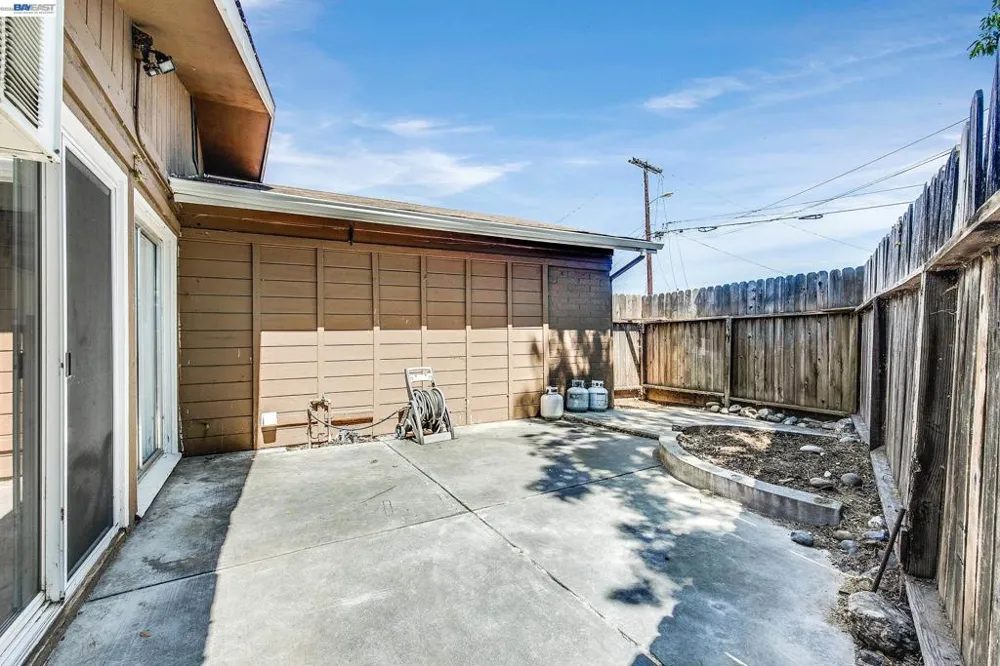 1167 Holmes Court Livermore, CA 94551