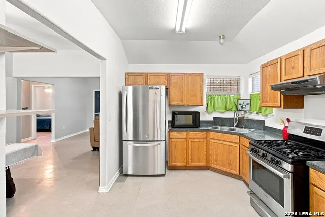 608 Whitman Ave San Antonio, TX 78211