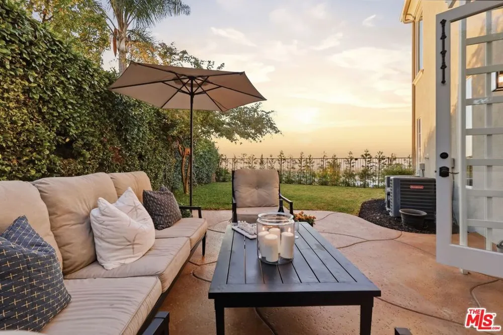 6829 Altamor Drive Los Angeles, CA 90045