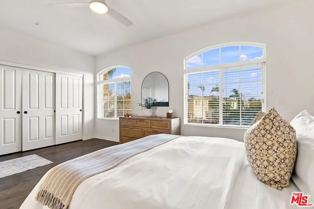 6829 Altamor Drive Los Angeles, CA 90045