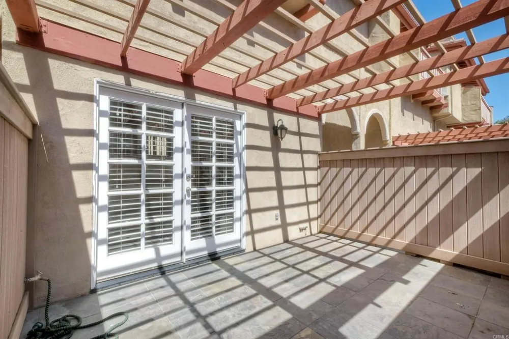 2569 Navarra Drive #C Carlsbad, CA 92009